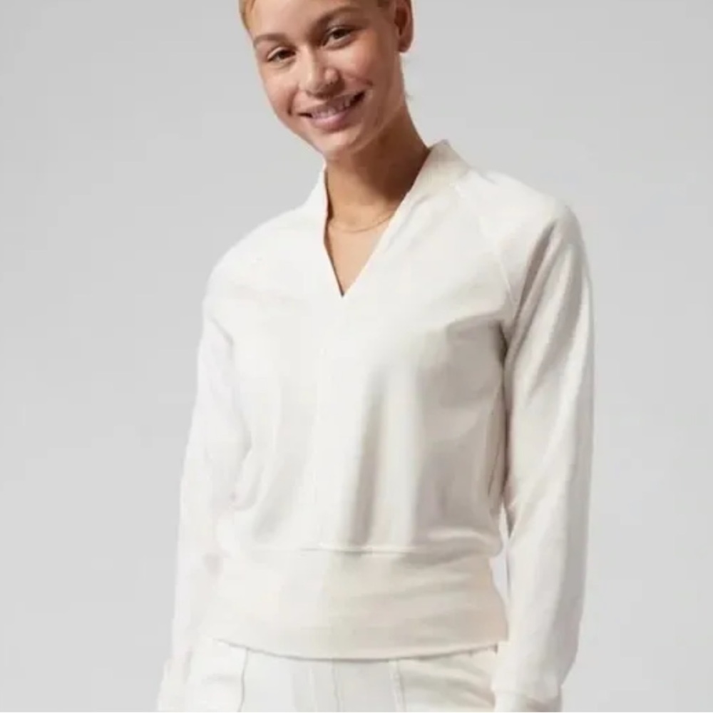 ATHLETA Eastbound Long Sleeve Sweatshirt in Magnolia White (Ivory) Sz L